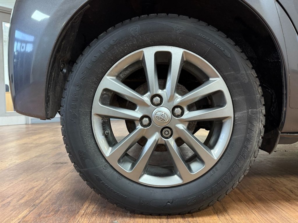 Used Toyota Yaris 2015 for sale - 77226705: Photo 35