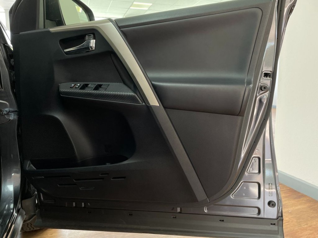 Used Toyota RAV4 2013 for sale - 76665615: Photo 39