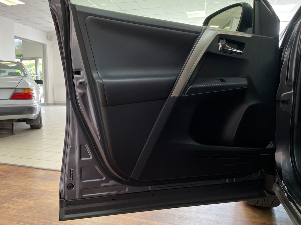 Used Toyota RAV4 2013 for sale - 76665615: Photo 42