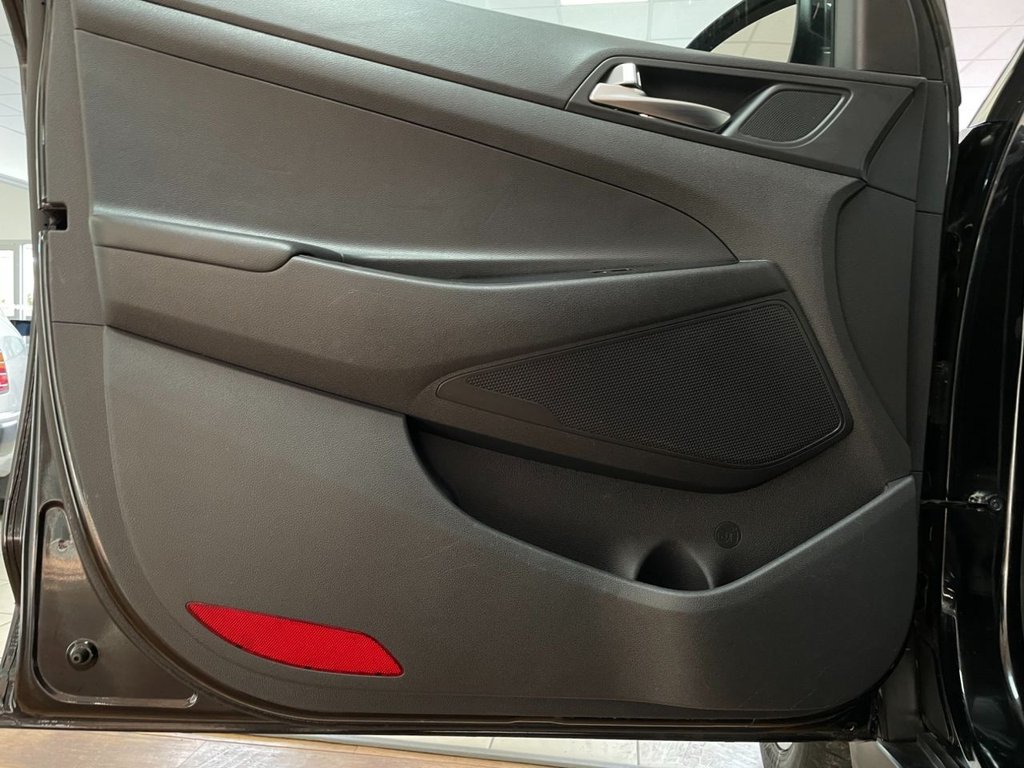 Used Hyundai TUCSON 2017 for sale - 76582306: Photo 41