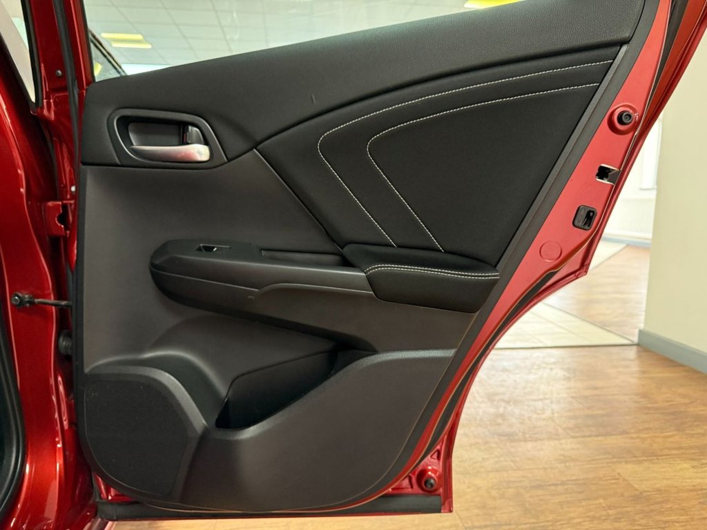 Used Honda Civic 2015 for sale - 77205372: Photo 41