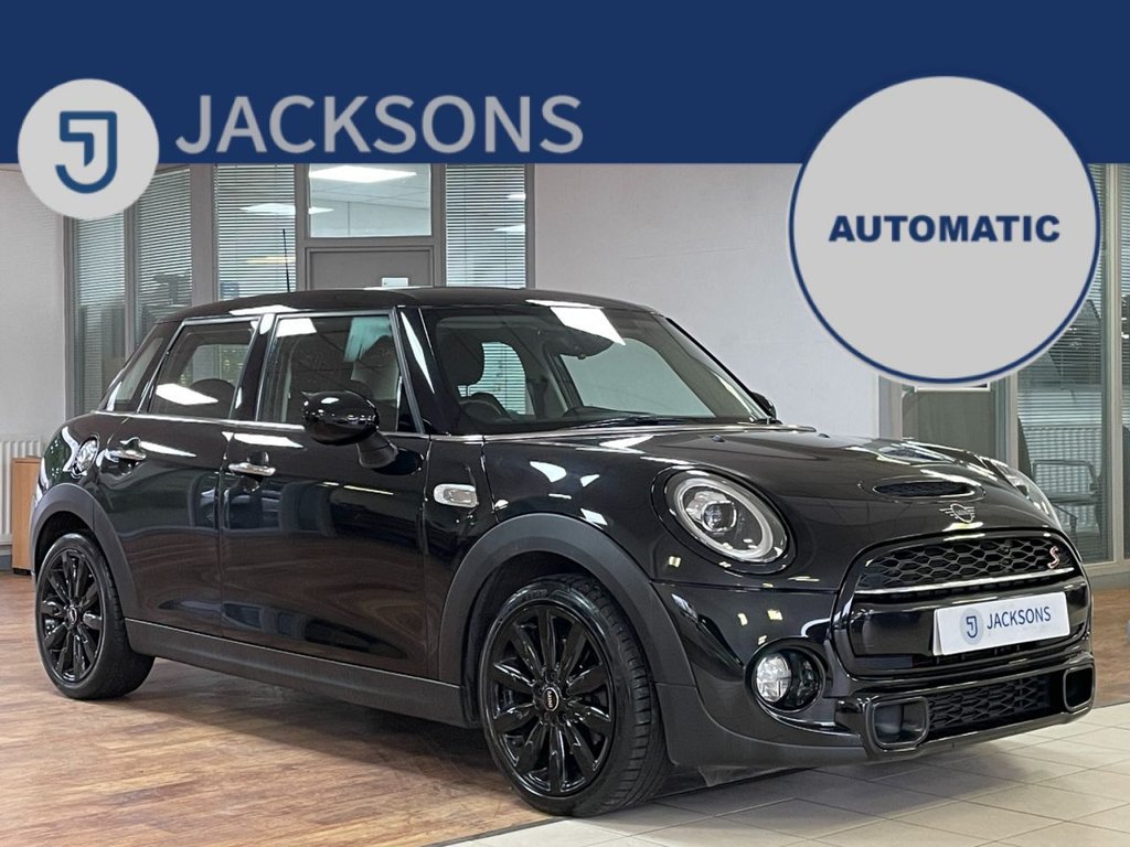 Used MINI Hatch 2018 for sale - 76973146: Photo 1