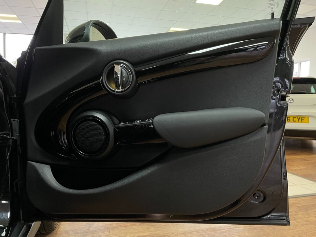 Used MINI Hatch 2018 for sale - 76973146: Photo 38