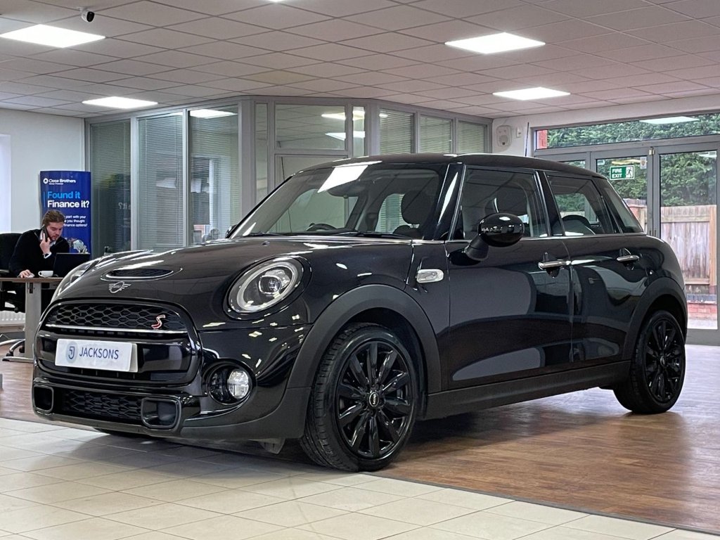 Used MINI Hatch 2018 for sale - 76973146: Photo 4