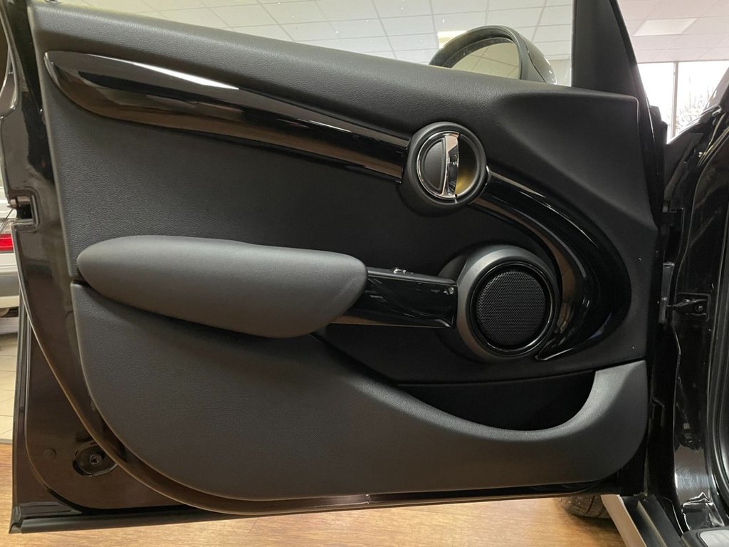 Used MINI Hatch 2018 for sale - 76973146: Photo 41