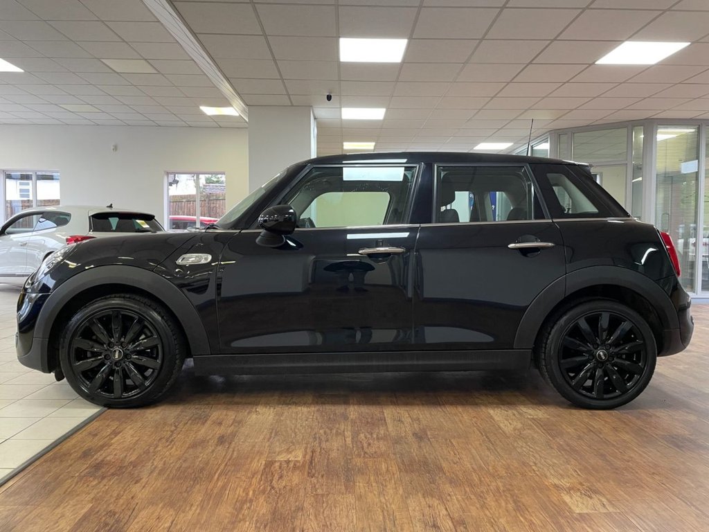 Used MINI Hatch 2018 for sale - 76973146: Photo 8