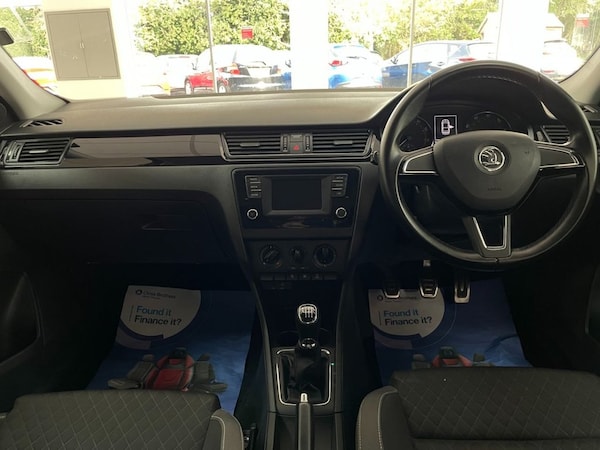 Used Skoda Rapid 2015 for sale - 76009436: Photo 19