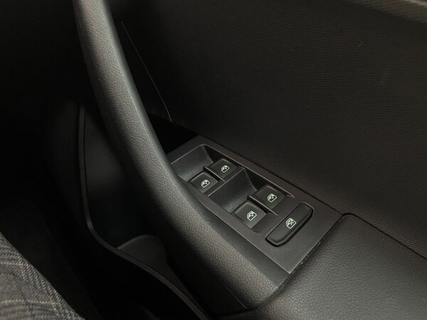 Used Skoda Rapid 2015 for sale - 76009436: Photo 29