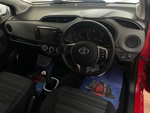 Used Toyota Yaris 2016 for sale - 75281475: Photo 15