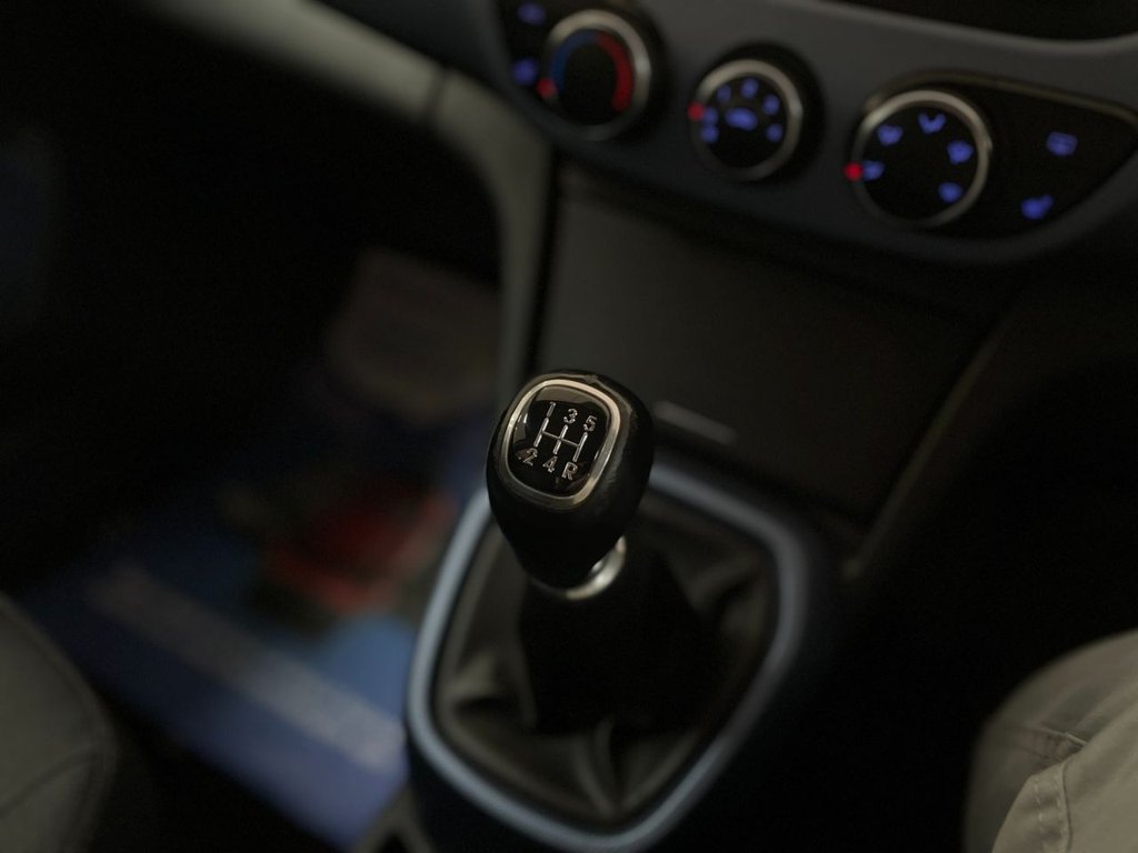 Used Hyundai i10 2014 for sale - 76303481: Photo 24