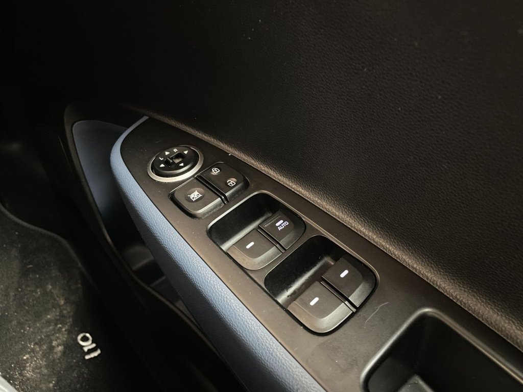 Used Hyundai i10 2014 for sale - 76303481: Photo 28