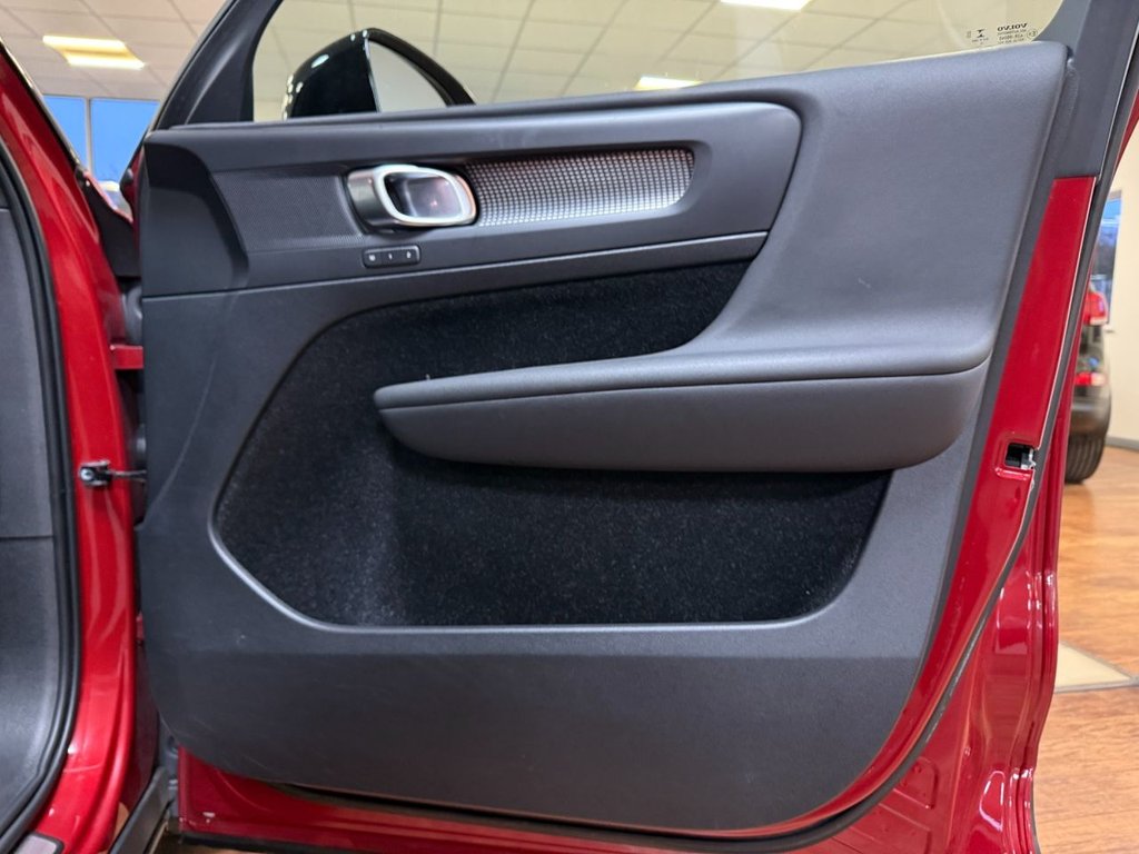 Used Volvo XC40 2020 for sale - 76686094: Photo 38