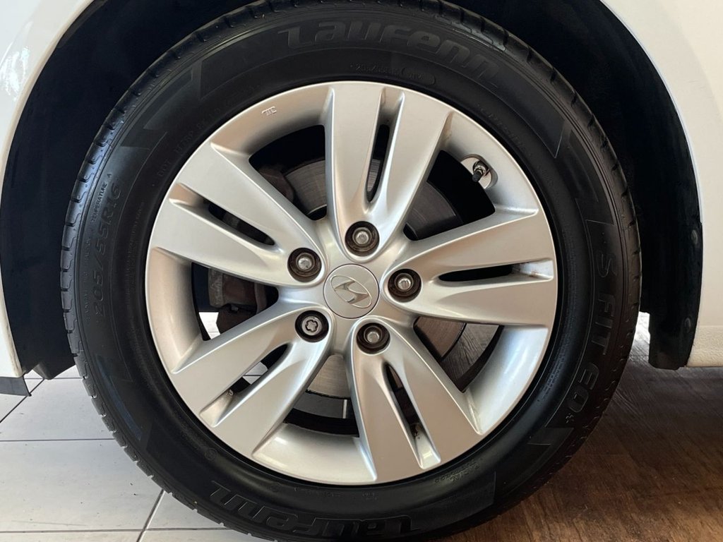 Used Hyundai Ix20 2015 for sale - 76367693: Photo 34