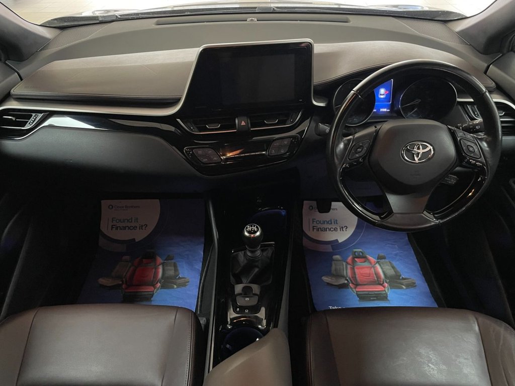 Used Toyota C-HR 2017 for sale - 76291209: Photo 2