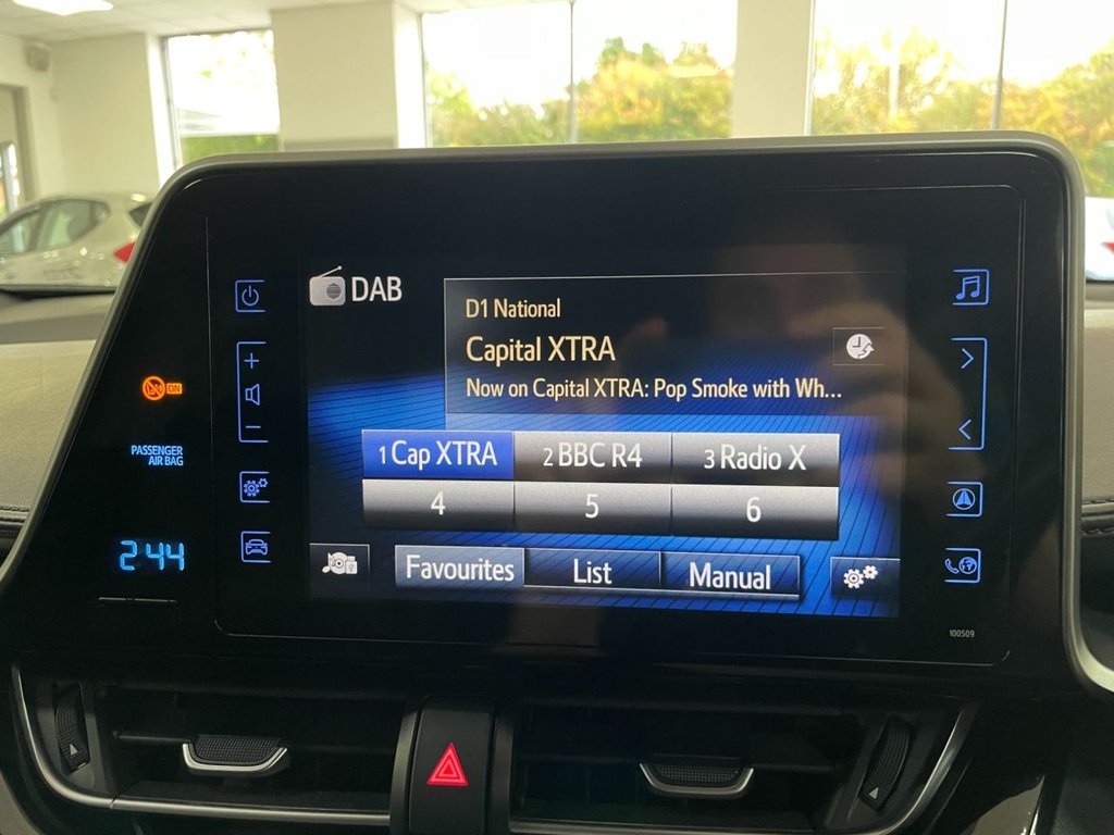 Used Toyota C-HR 2017 for sale - 76291209: Photo 24