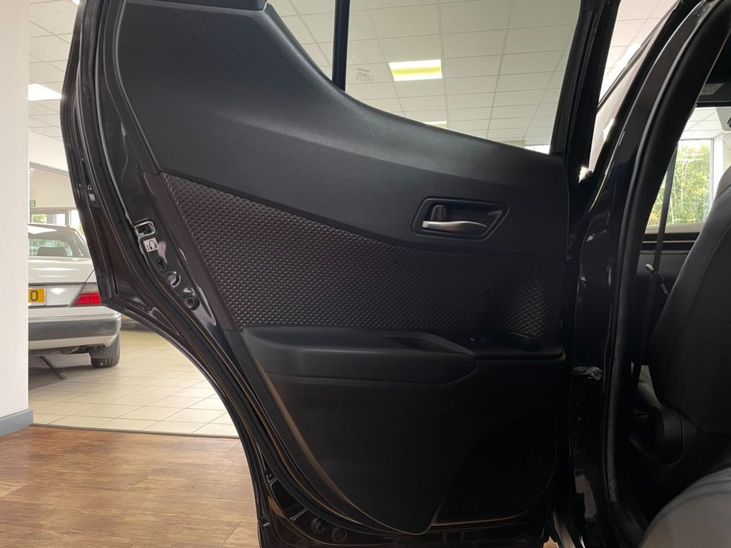 Used Toyota C-HR 2017 for sale - 76291209: Photo 42