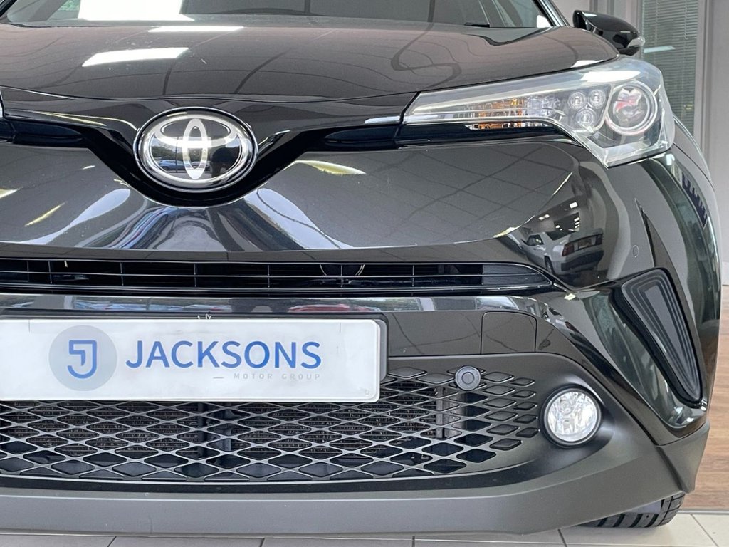 Used Toyota C-HR 2017 for sale - 76291209: Photo 8