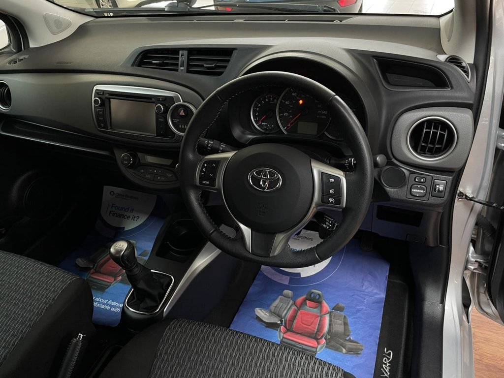 Used Toyota Yaris 2014 for sale - 76303543: Photo 15