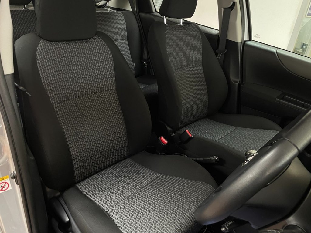 Used Toyota Yaris 2014 for sale - 76303543: Photo 17