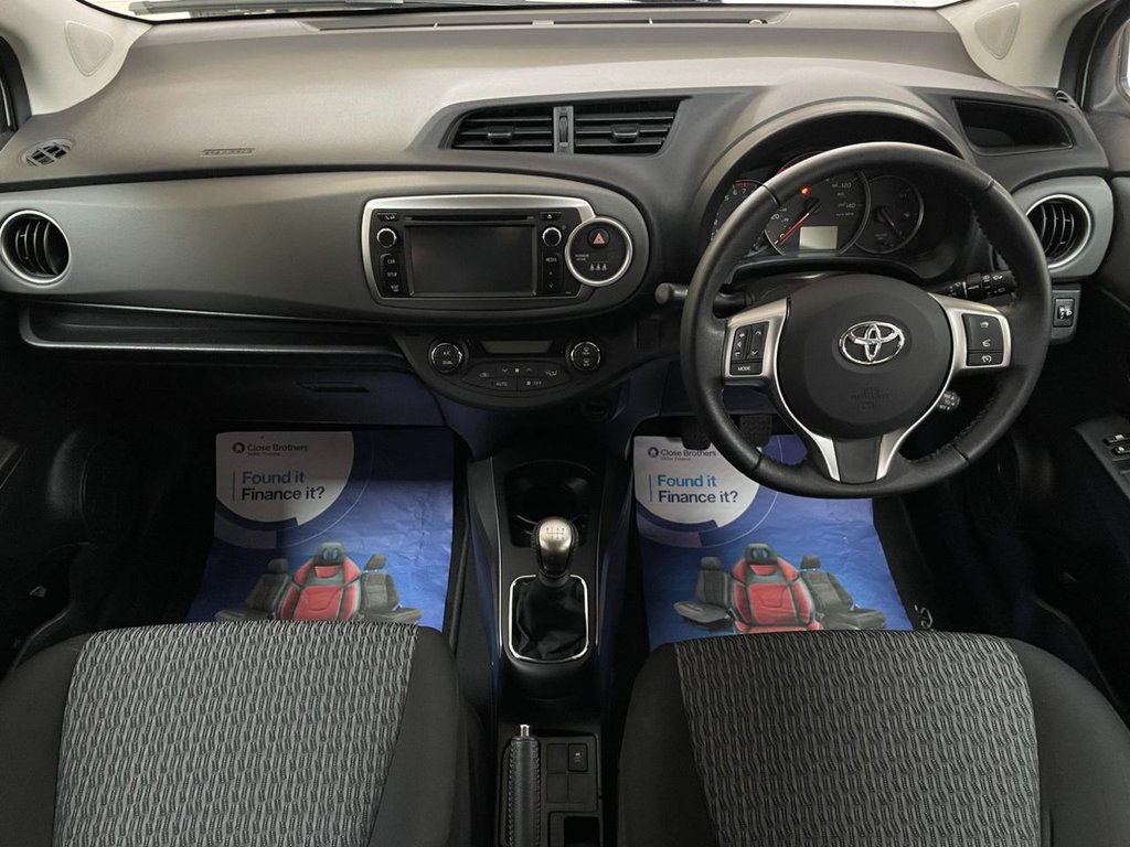 Used Toyota Yaris 2014 for sale - 76303543: Photo 2
