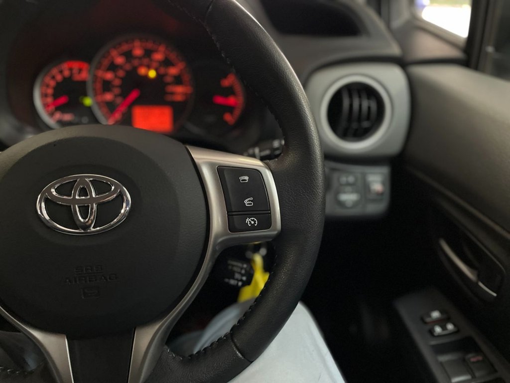 Used Toyota Yaris 2014 for sale - 76303543: Photo 28