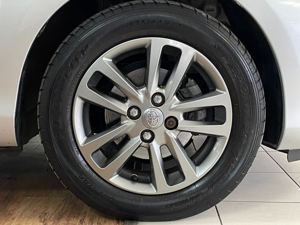 Used Toyota Yaris 2014 for sale - 76303543: Photo 32
