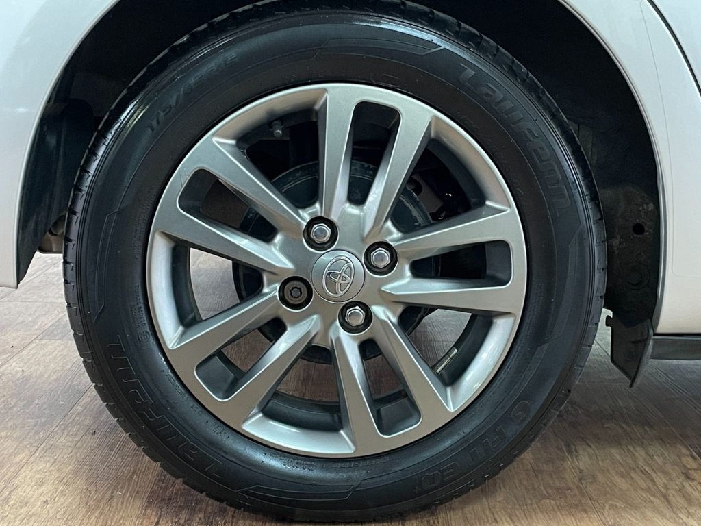 Used Toyota Yaris 2014 for sale - 76303543: Photo 33