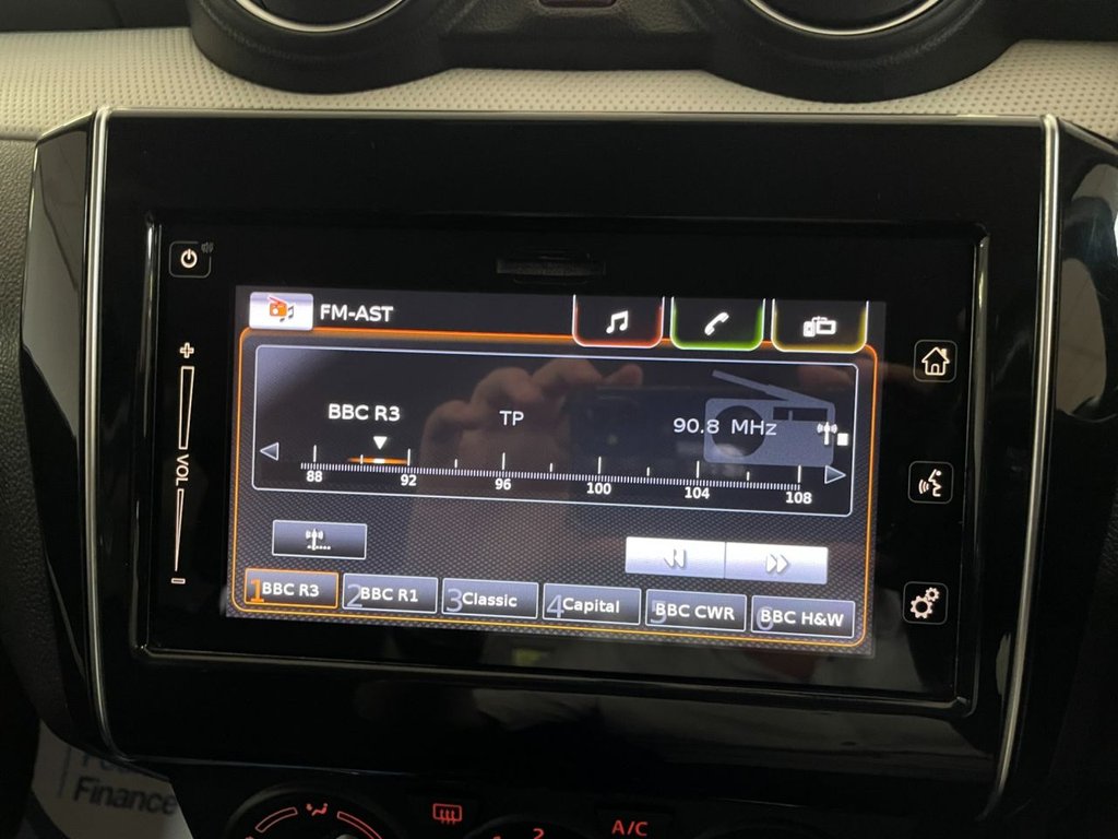 Used Suzuki Swift 2018 for sale - 76345972: Photo 22