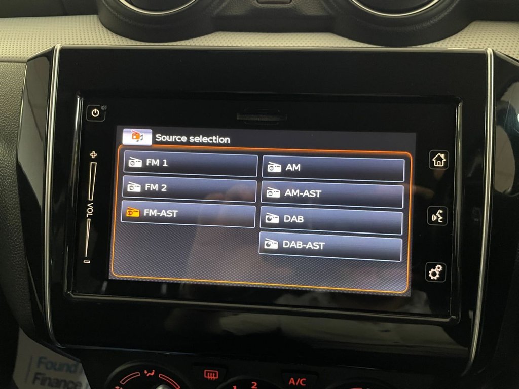 Used Suzuki Swift 2018 for sale - 76345972: Photo 23