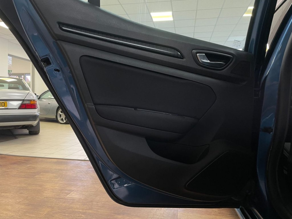 Used Renault Megane 2019 for sale - 76934683: Photo 40