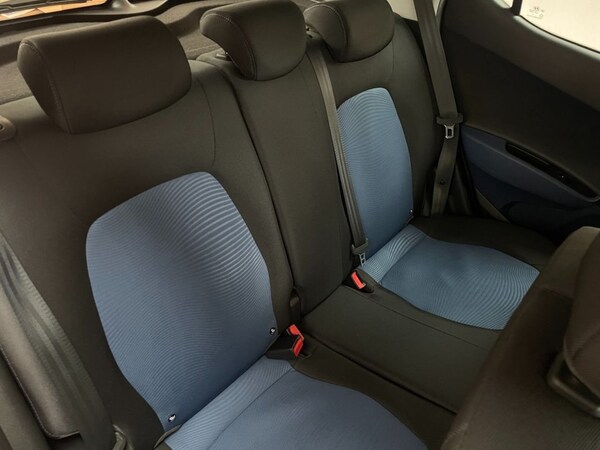 Used Hyundai i10 2015 for sale - 75432785: Photo 18