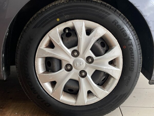 Used Hyundai i10 2015 for sale - 75432785: Photo 31