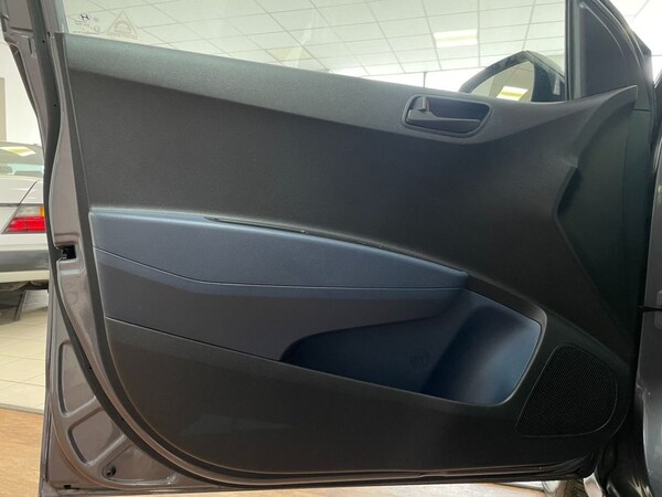Used Hyundai i10 2015 for sale - 75432785: Photo 39