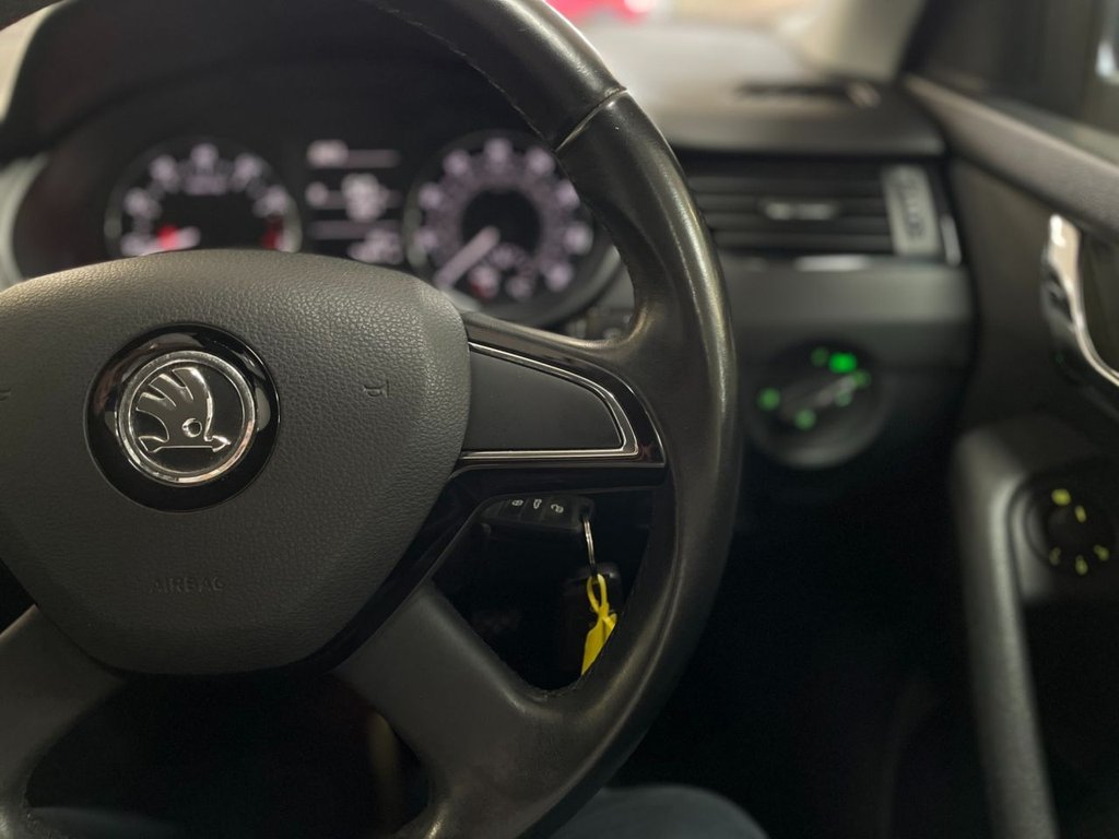 Used Skoda Octavia 2014 for sale - 76496103: Photo 28