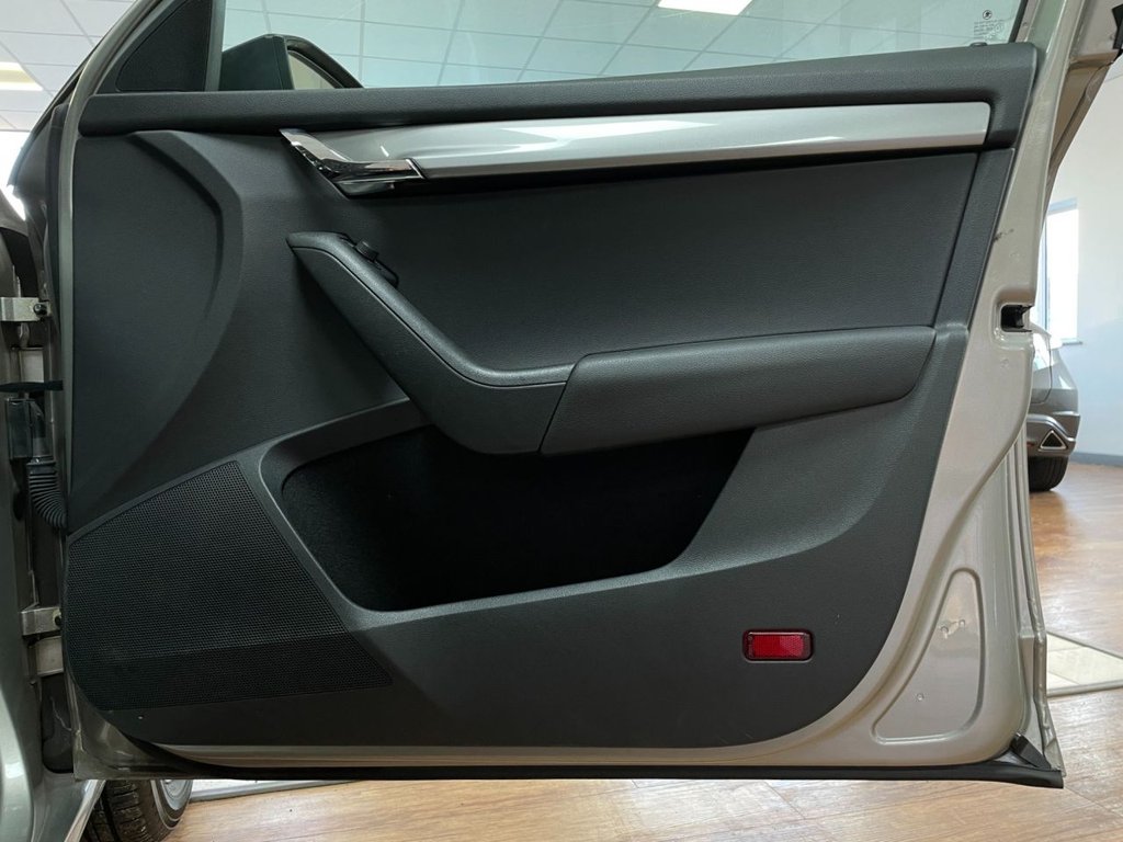 Used Skoda Octavia 2014 for sale - 76496103: Photo 37