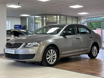 Used Skoda Octavia 2014 for sale - 76496103: Photo