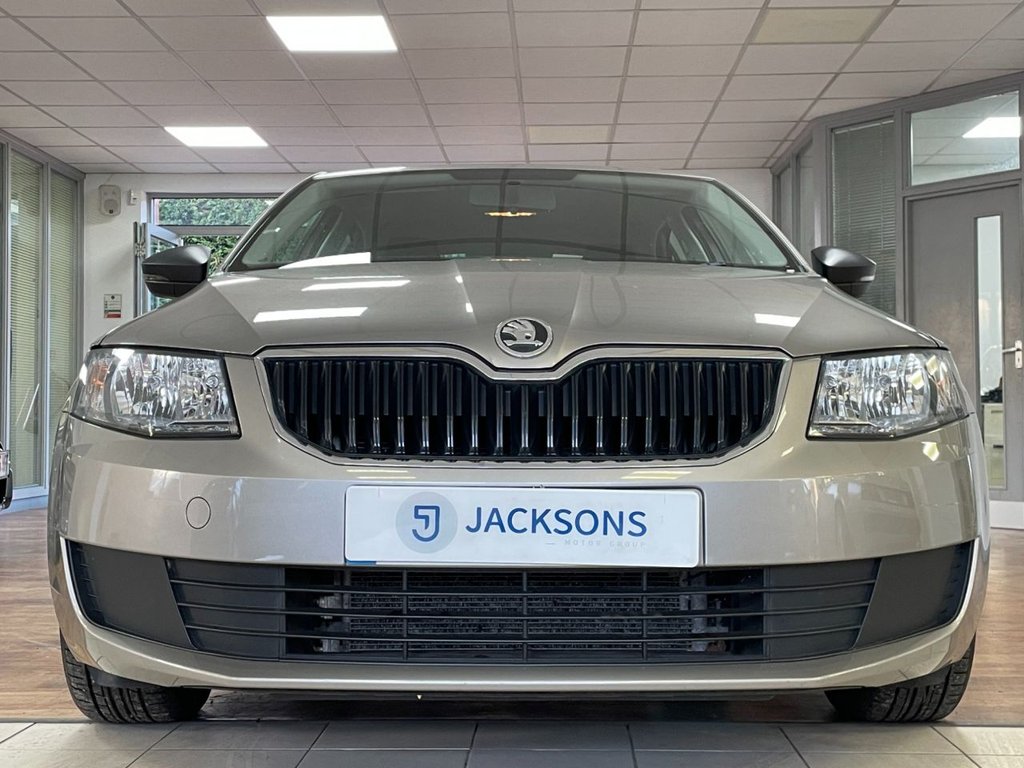 Used Skoda Octavia 2014 for sale - 76496103: Photo 5