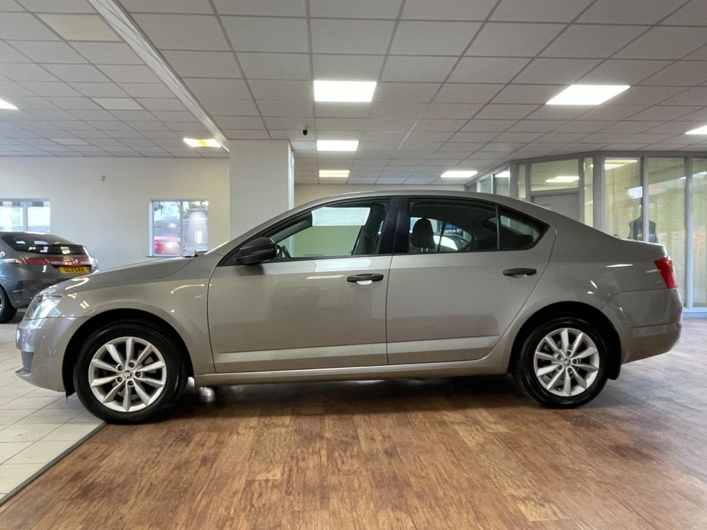 Used Skoda Octavia 2014 for sale - 76496103: Photo 8