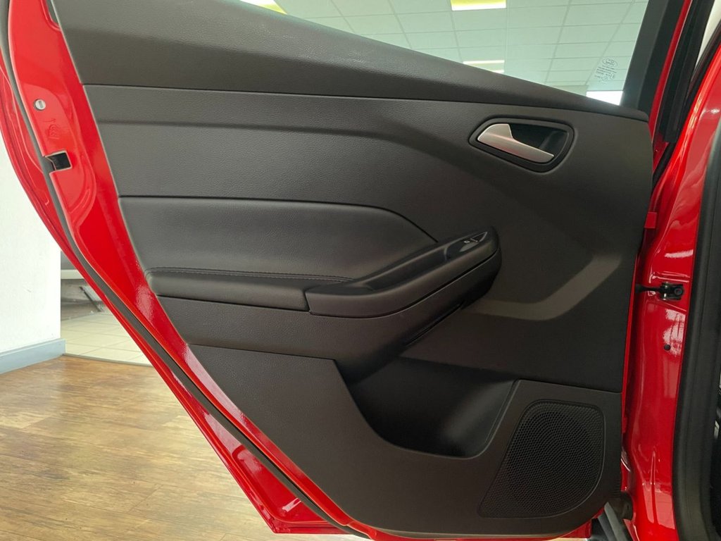 Used Ford Focus 2015 for sale - 76118703: Photo 42