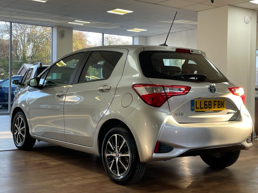 Used Toyota Yaris 2018 for sale - 76711518: Photo 10