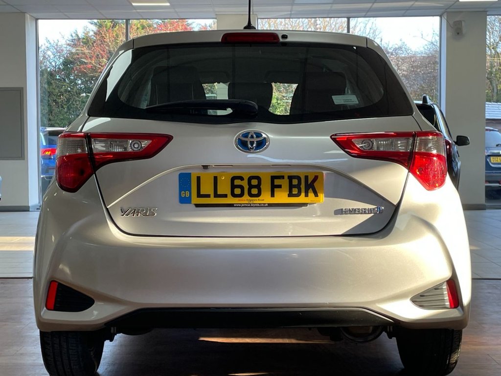 Used Toyota Yaris 2018 for sale - 76711518: Photo 11