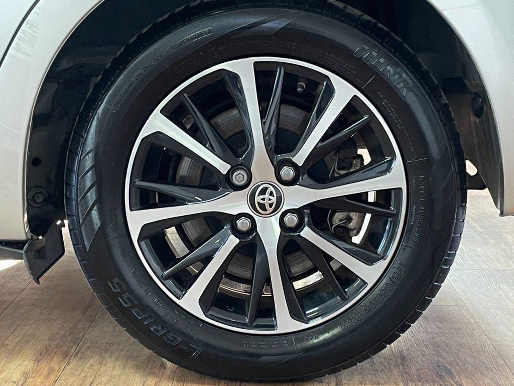 Used Toyota Yaris 2018 for sale - 76711518: Photo 35