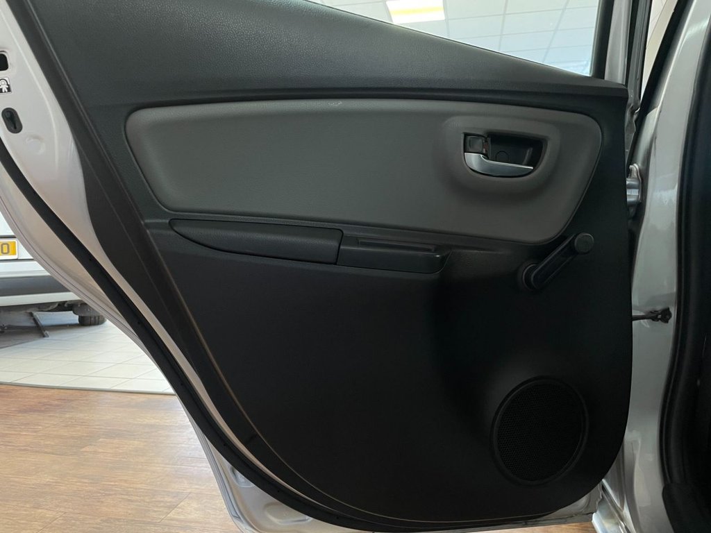 Used Toyota Yaris 2018 for sale - 76711518: Photo 40