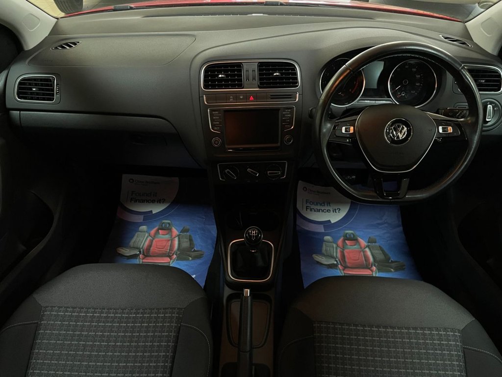 Used Volkswagen Polo 2015 for sale - 76291260: Photo 2