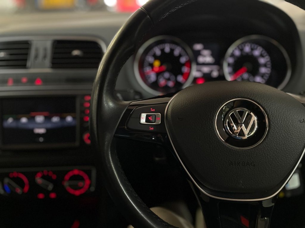 Used Volkswagen Polo 2015 for sale - 76291260: Photo 27