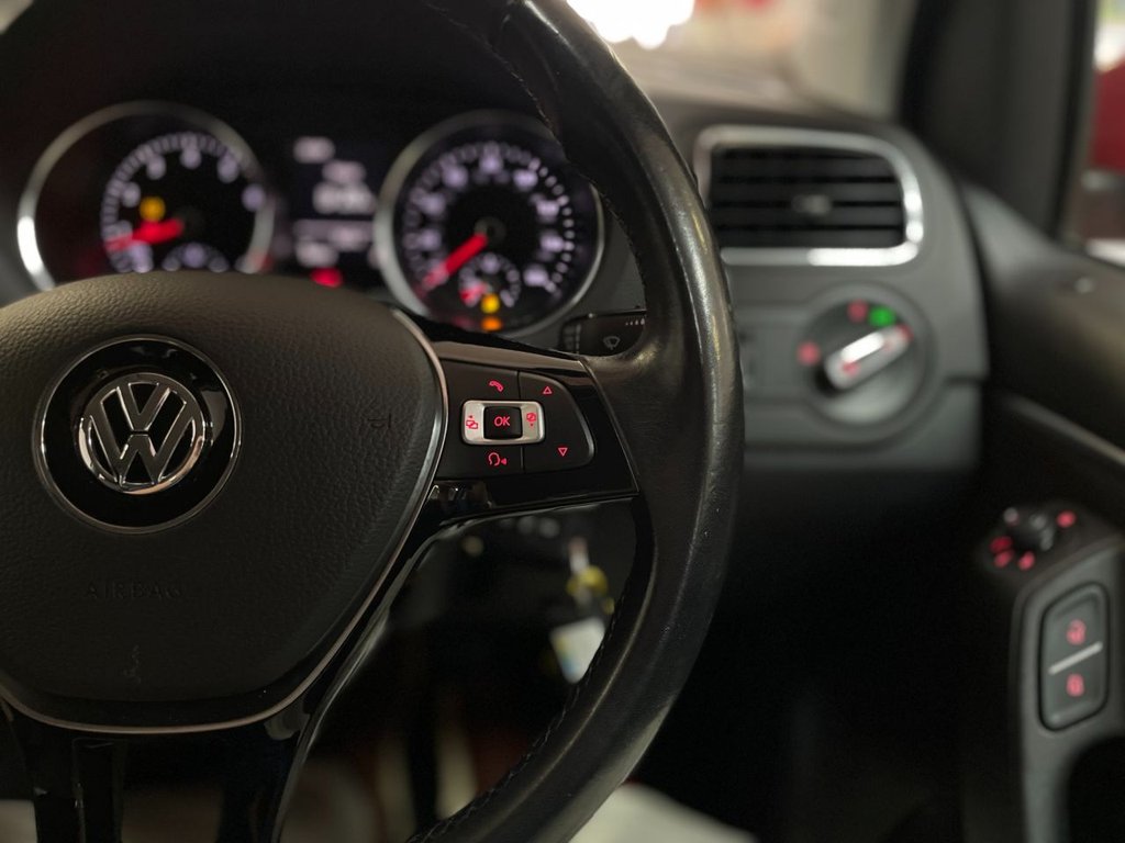Used Volkswagen Polo 2015 for sale - 76291260: Photo 28