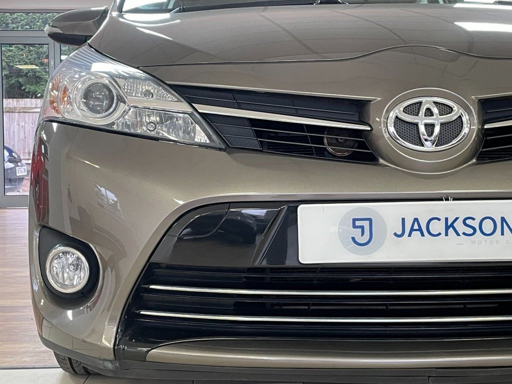 Used Toyota Verso 2017 for sale - 76406404: Photo 6