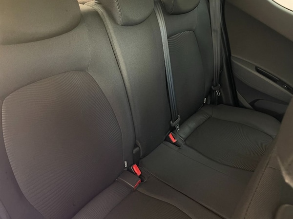 Used Hyundai i10 2018 for sale - 76241415: Photo 18