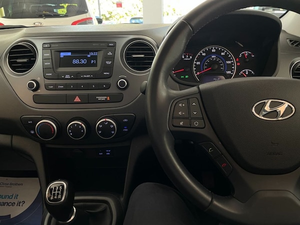 Used Hyundai i10 2018 for sale - 76241415: Photo 21