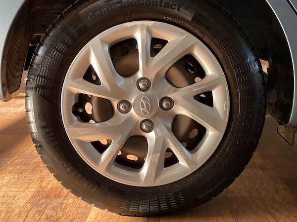 Used Hyundai i10 2018 for sale - 76241415: Photo 32
